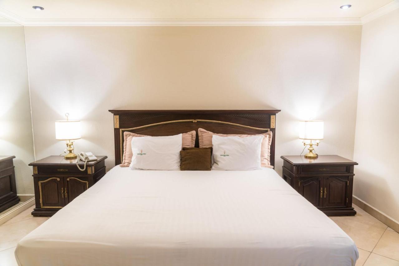 Rose Hotel Monterrey Ngoại thất bức ảnh